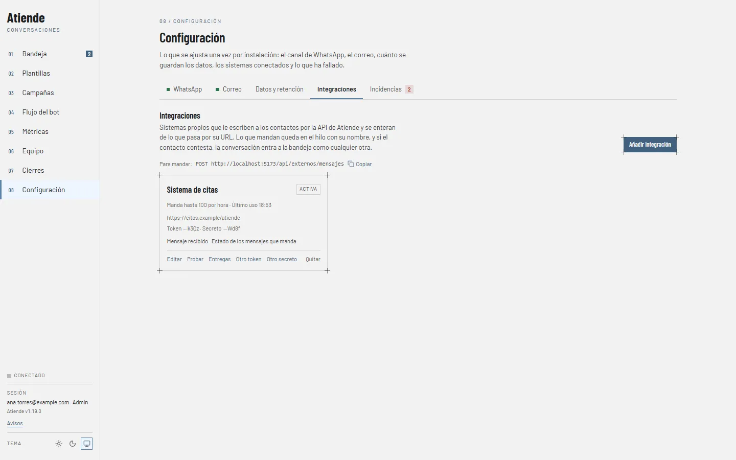 Las integraciones con sistemas externos, cada una con su token y los eventos que recibe.